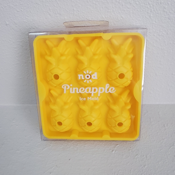 Pineapple ice cube tray - Picture 3 of 7